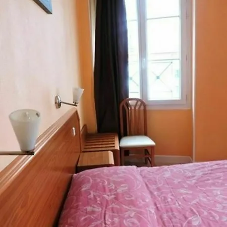 Hotel Le Mediterraneen 3*