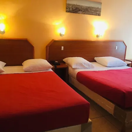 Hotel Le Mediterraneen Paris