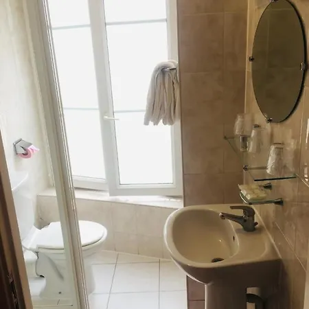 Hotel Le Mediterraneen Paris