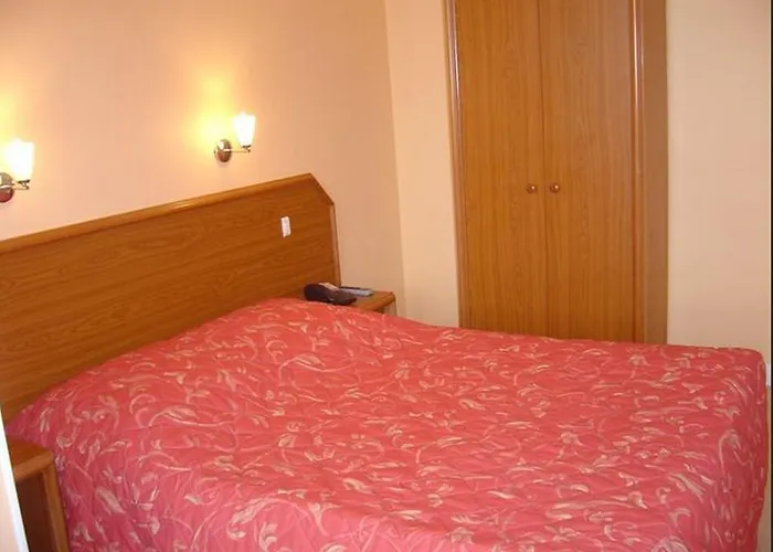 Hotel Le Mediterraneen 3*