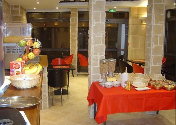 Hotel Le Mediterraneen 3*