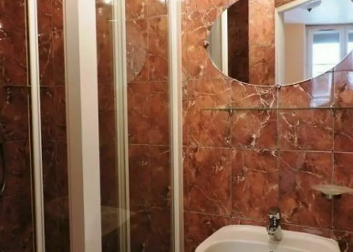 Le Mediterraneen 3* Paris